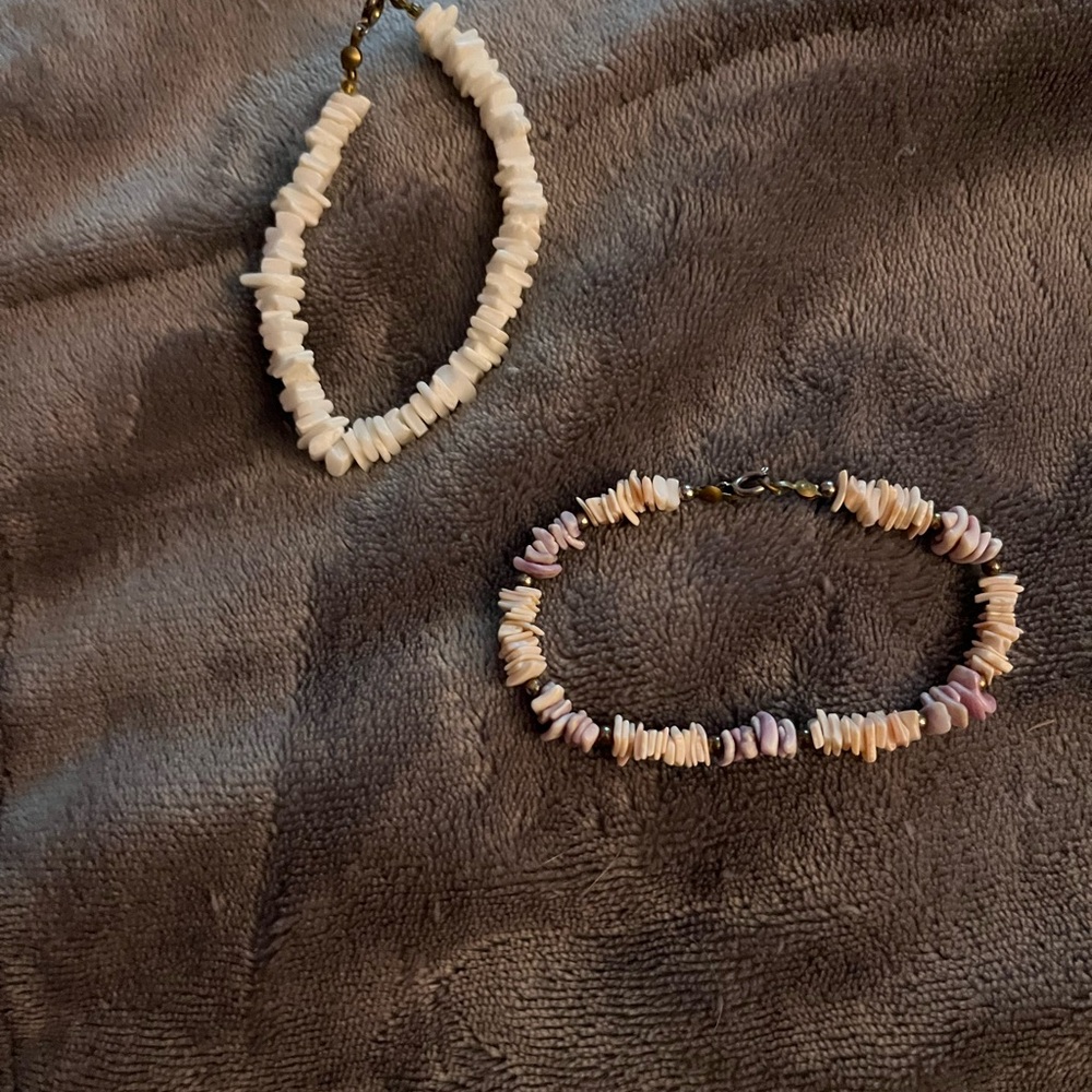Shell Chip Bracelet